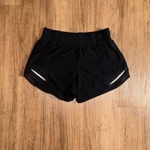 Black Lulu, hotty hot shorts